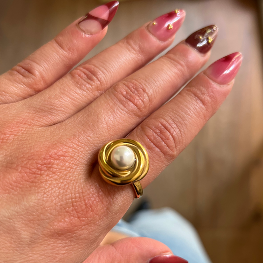 Rose Pearl Ring
