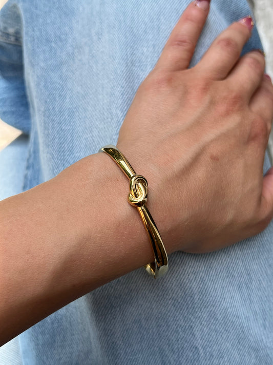 Knot Gold Bangle