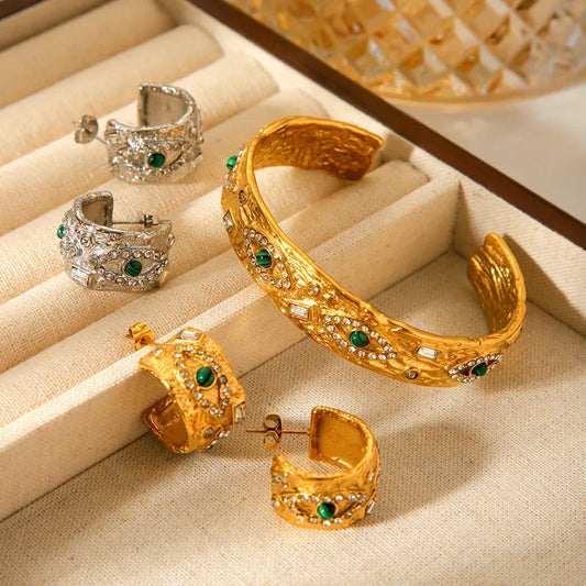 Emerald Vintage Gold Stud Earrings