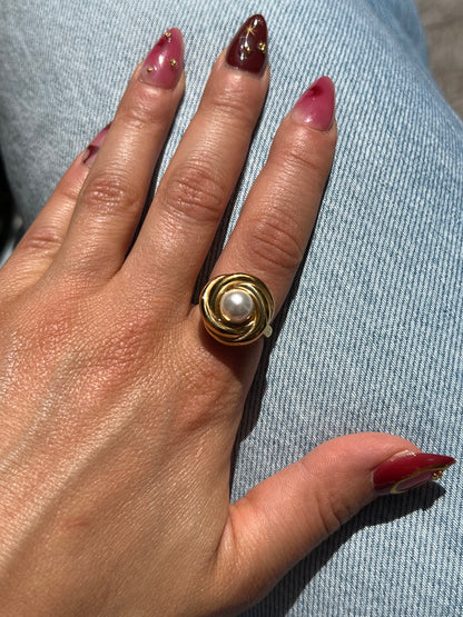 Rose Pearl Ring