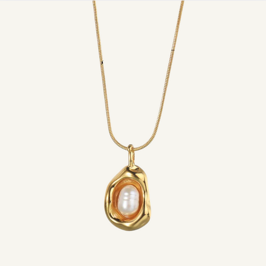 Pearl Gold Pendant Necklace
