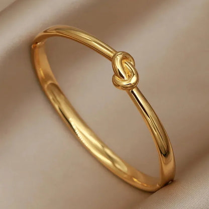 Knot Gold Bangle