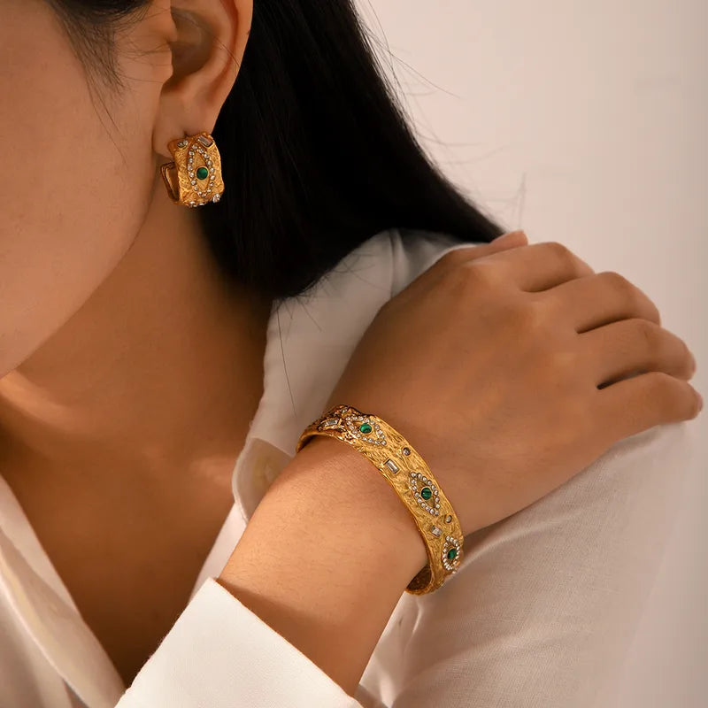 Emerald Vintage Gold Stud Earrings